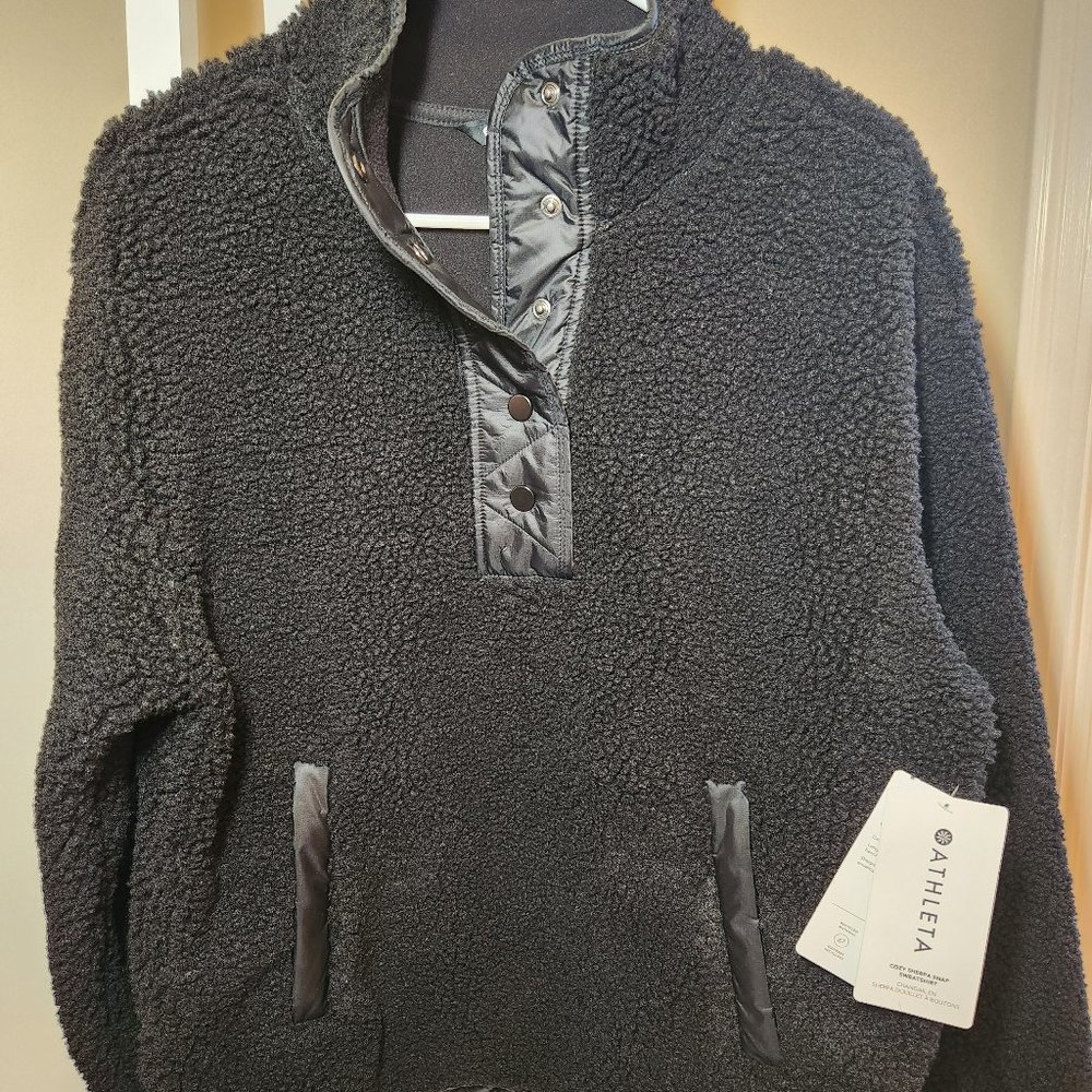 SALE! NWT Athleta Cozy Sherpa Snap Sweatshirt (pullover) - Black Size M - Picture 3 of 5